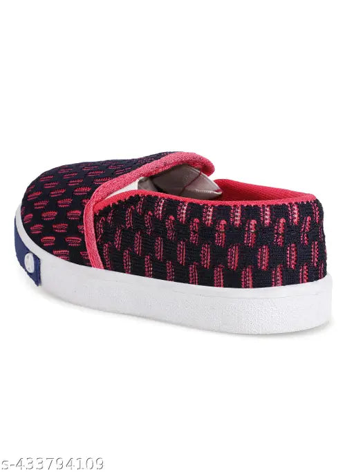 Neon pink and black casual kids shoes, suitable for boys and girls aged 12 months to 35 years