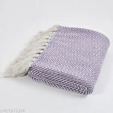 Soft cotton throw with light blue chevron pattern, size 125x150 cm