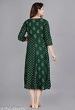 Green rayon Saavi ARJ 2 bottel blouse with three-quarter sleeves, printed combo on a mannequin