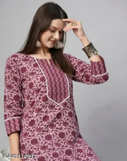 Printed cotton kurta pants set for women, three-quarter sleeves, single size [size], Indian traditional ethnic wear on display stand