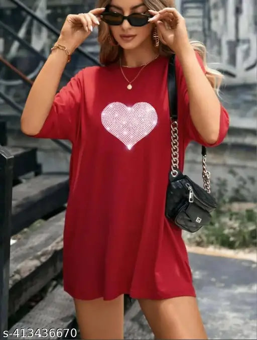 Red oversized pure cotton T-shirt with sparkling rhinestones glitters sequins off shoulder baggy fit trendy stardesign disc clubs festivals