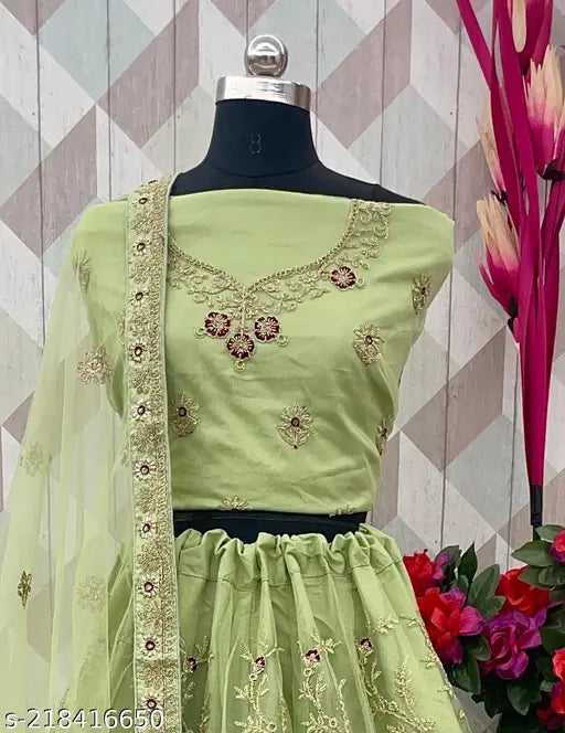 Embroidered net bridal set: Choli, semi-stitched lehenga, and dupatta in customizable sizes