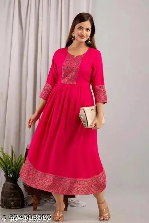 Rayon three-quarter sleeve women's party anarkali kurta, solid color and fashionable design
