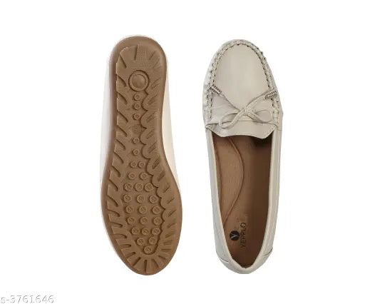 Synthetic leather trendy feminine loafer, solid design in multiple sizes (IND-4, IND-5, IND-6, IND-7, IND-8, IND-9), made in India