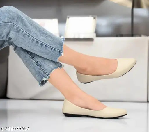 Stylish cream synthetic ballerinas for women bellies (India), slip-on design, ideal for sizes IND-3 to IND-9