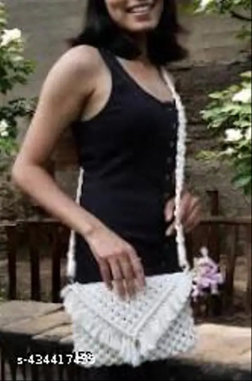 Cotton macrame purse, black straps, zip closure