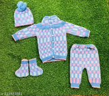 Woolen self-design boys sweaters, flawsome and stylish, in various sizes from 0-1 years