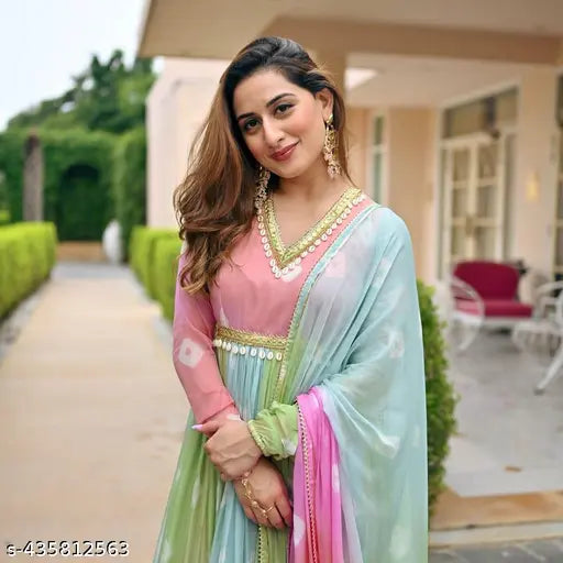Women's Georgette long-sleeved dyed/washed pink sari with dupatta, traditional Indian attire on mannequin