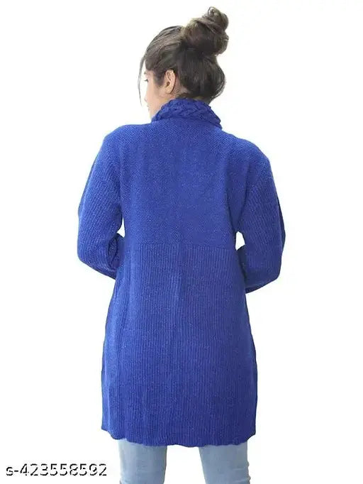Women's wool cardigan with embroidered pockets, long sleeves and button fastening. Made in India