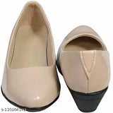 Synthetic leather girls' casual bellies, solid design in sizes IND-3 to IND-8, Indian origin