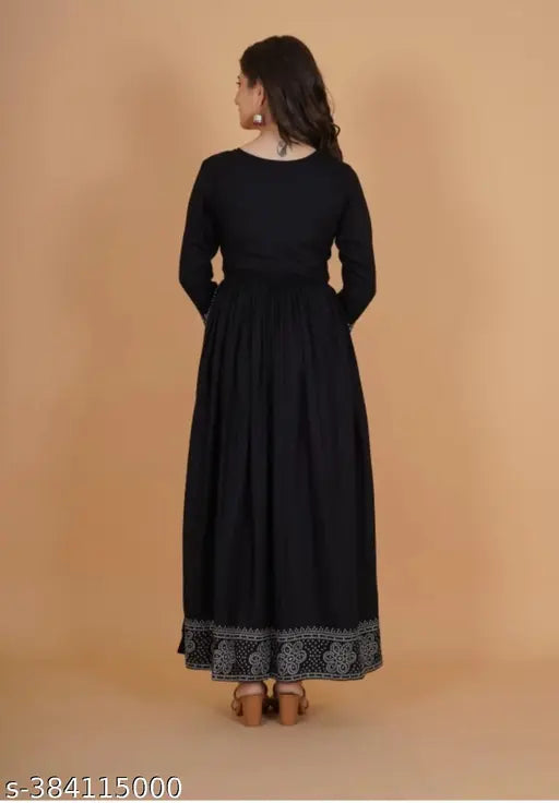 Printed rayon Aline kurta, three-quarter sleeves, Indian fashion on mannequin