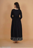 Printed rayon Aline kurta, three-quarter sleeves, Indian fashion on mannequin