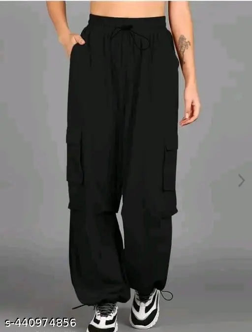 Women's black stretchy joggers with side pockets