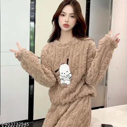 Wool nightsuit set, Aradhya Adorable women's pyjamas with long sleeves and printed net pattern, India-made fashion nightwear on display