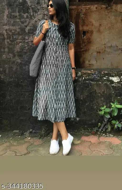Printed cotton one piece short sleeves, vibrant tropical pattern in various sizes (XXS-6XL) from India