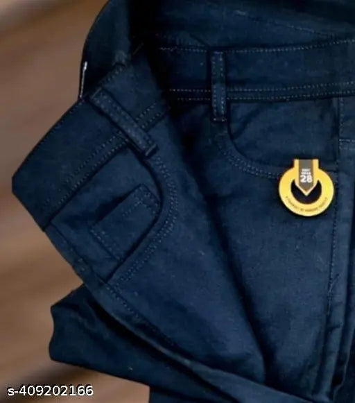 Black stretchable denim jeans with buttoned pocket