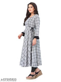Grey long kameez kurta with checks pattern