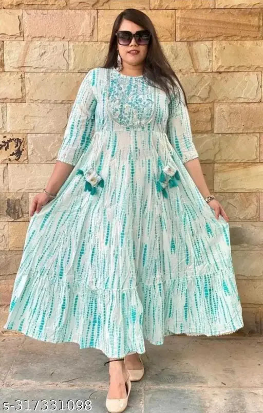 Festival-style long skirt in green and white with embroidery, 100% cotton