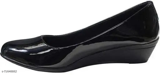 Patent leather slip-on ballerinas, Toshina Shoes King Bellies for women, solid style, comfortable and stylish, India origin