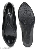 Patent leather, casual ballerinas for women - Twinsshoe slip-on shoes on display rack (India)