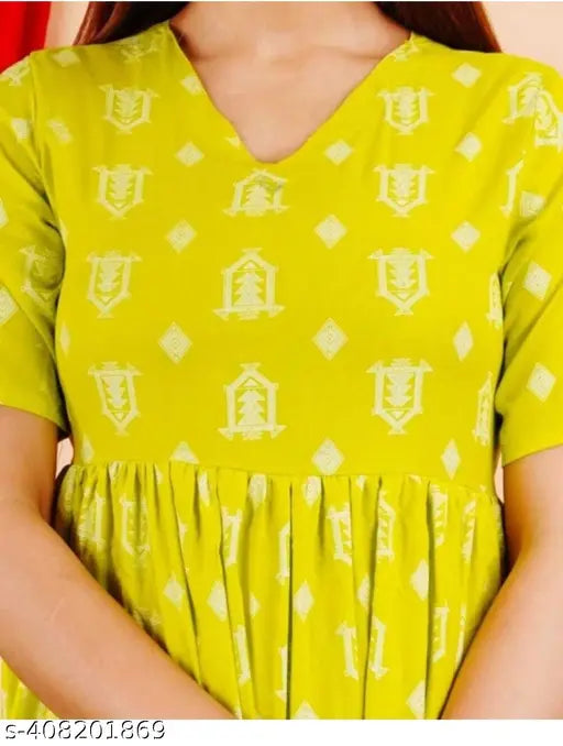 Yellow printed viscose rayon kurta set, Indian bandhej design with embroidery, V-neck, short sleeves & quarter-length pants