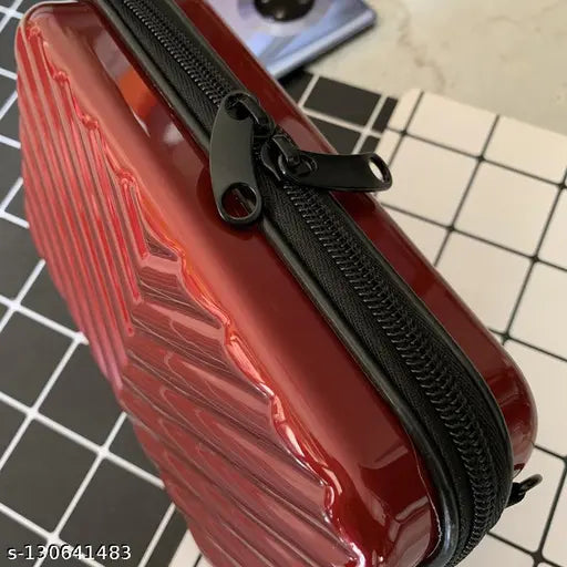 Red box purse with a zipper