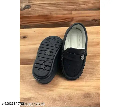 Trendy baby kids black loafer with star symbol on top
