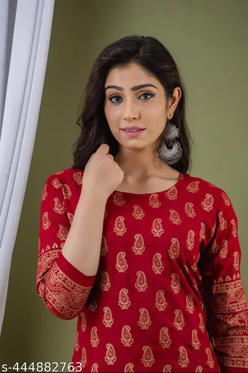 Red embroidered Kurta Set, Surhi style