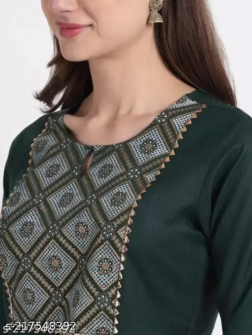 Fashionable polycotton dupatta set for women, solid color and three-quarter sleeves, Indian origin