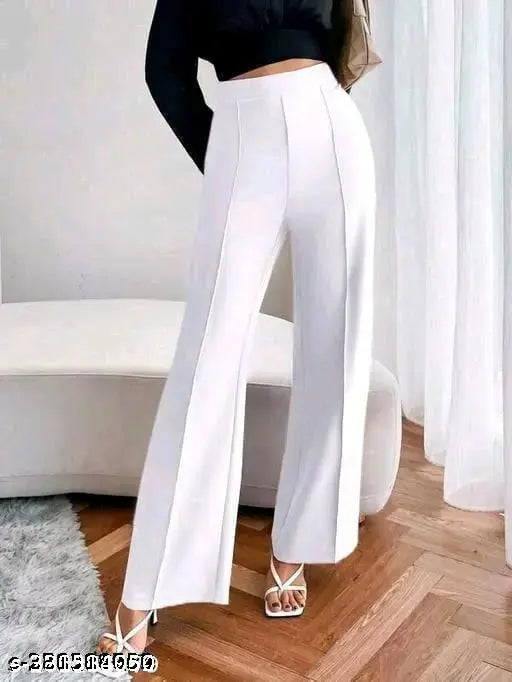 White trousers with high waist, elasticated side pockets