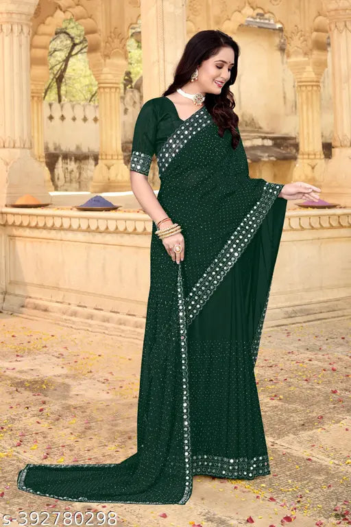 Green saree with pallu and border, embroidered blouse