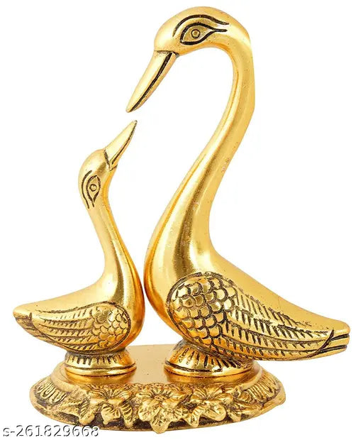 Metal swan pair kissing duck decorative showpiece, gold-toned handicraft artifact for home, temple, office decoration