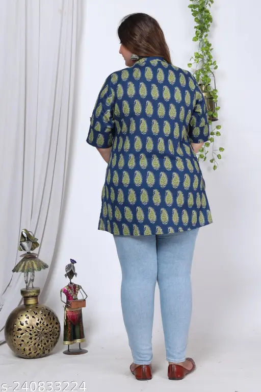 Blue printed cotton three-quarter sleeve top for plus size women, casual style