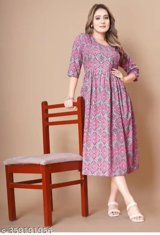 Rayon breastfeeding Anarkali maternity kurti with three-quarter sleeves, printed flared design. India-origin pregnancy fashion wear