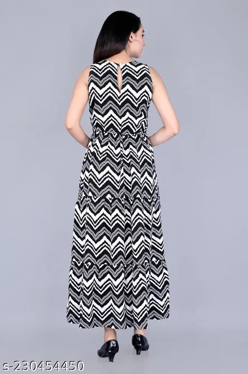 Aagyeyi Drishya black and white patterned midi dress