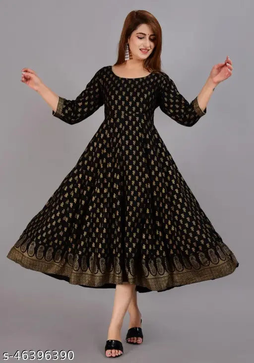 Stylish rayon gold printed kurti, three-quarter sleeves, beautiful gold patterns with tassels on backside. Indian handcrafted long kurti in Rayon fabric