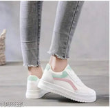 White mesh casual sneakers for kids, colorblocked design with lace-up fastening, breathable and durable rubber sole