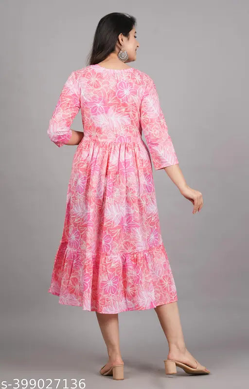 Pure cotton three-quarter sleeve printed kurtis for women, featuring current fashion trends and comfortable wear, India origin