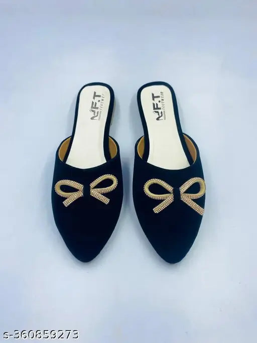 Attractive velvet women's ballerinas in slip-on design, Indian origin