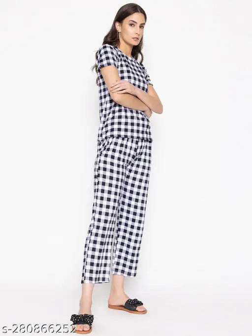 Cotton blend stripe night suit set for women, short-sleeved checkered pyjamas from Solzeiq
