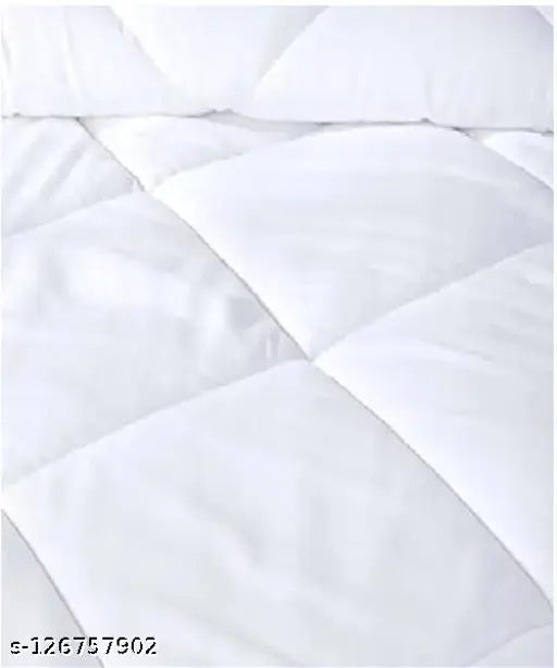 White polyester microfiber double comforter-400 GSM for chilly winter nights
