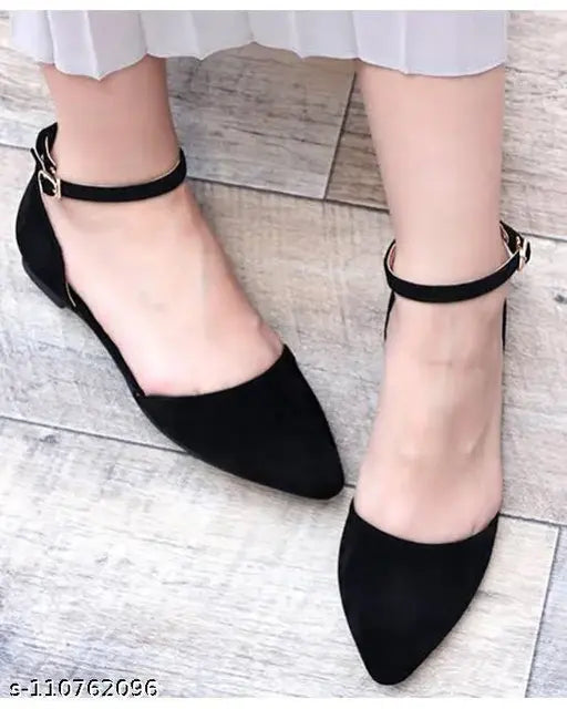 Modern Women bellies ballerinas, black flat shoes with pointed toes, synthetic upper and solid sheet sole for casual or ethnic looks