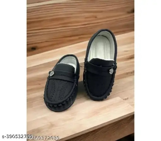 Black baby loafers with elastic insets