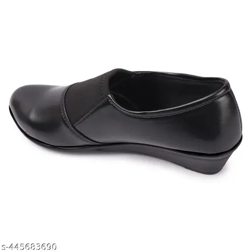 Black synthetic leather slip-on ballerinas for women - Vendoz casual/formal bellies, India