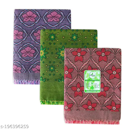 Polycotton, heavy winter floral blanket - 60" (for a single pack of 3 blankets with a size of 137x213, originating from India)