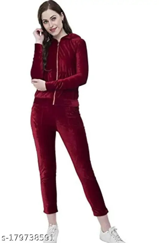 Women's velvet winter track suit set with long sleeves, top & bottom - made in India (Size M: Top bust 36in, length 32in; Bottom waist 14in, length 33in; Size L: Top bust 38in, length 34in; Bottom waist 14in, length 33in; Size XL: Top bust 40in, length 36in)