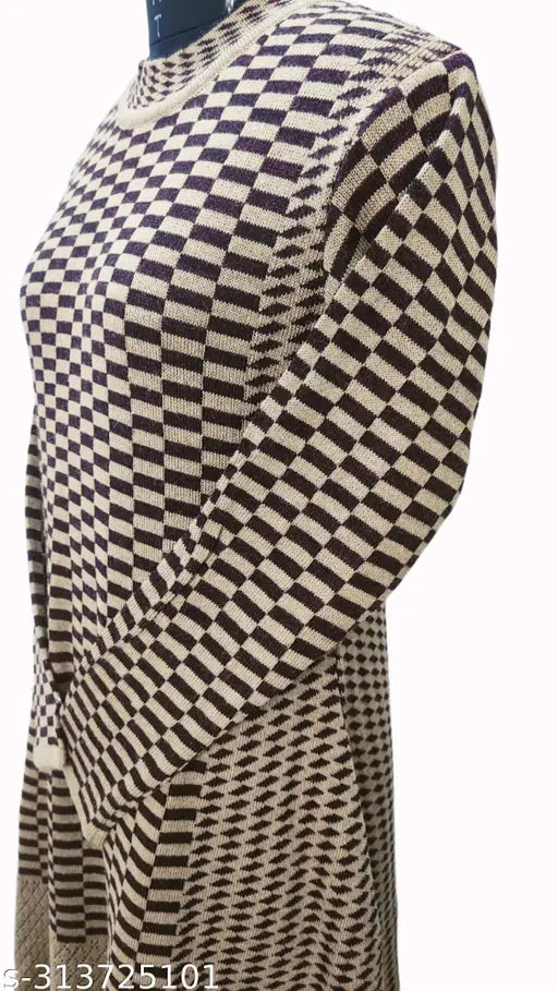 Woolen kurta with checkered pattern, long sleeves, and button front