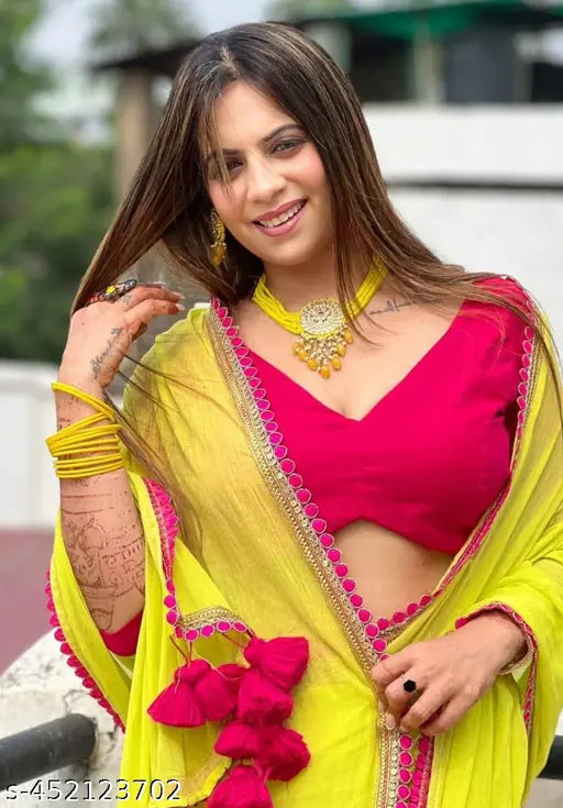 Womens Banarasi silk saree with unstitched blouse piece