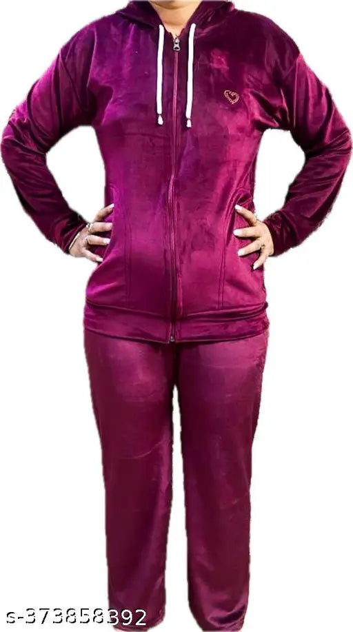 Trending velvet winter night suit for women, solid-colored luxurious pyjama set with long sleeves and free size options