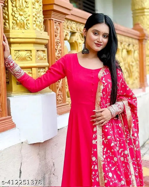 Stylish embroidered Georgette gown set (S-XXL) with pant and dupatta, Indian embroidered can accommodate bust 44in, length 52in
